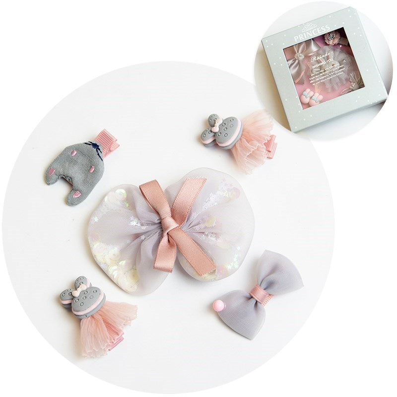 Children's card hair accessories set